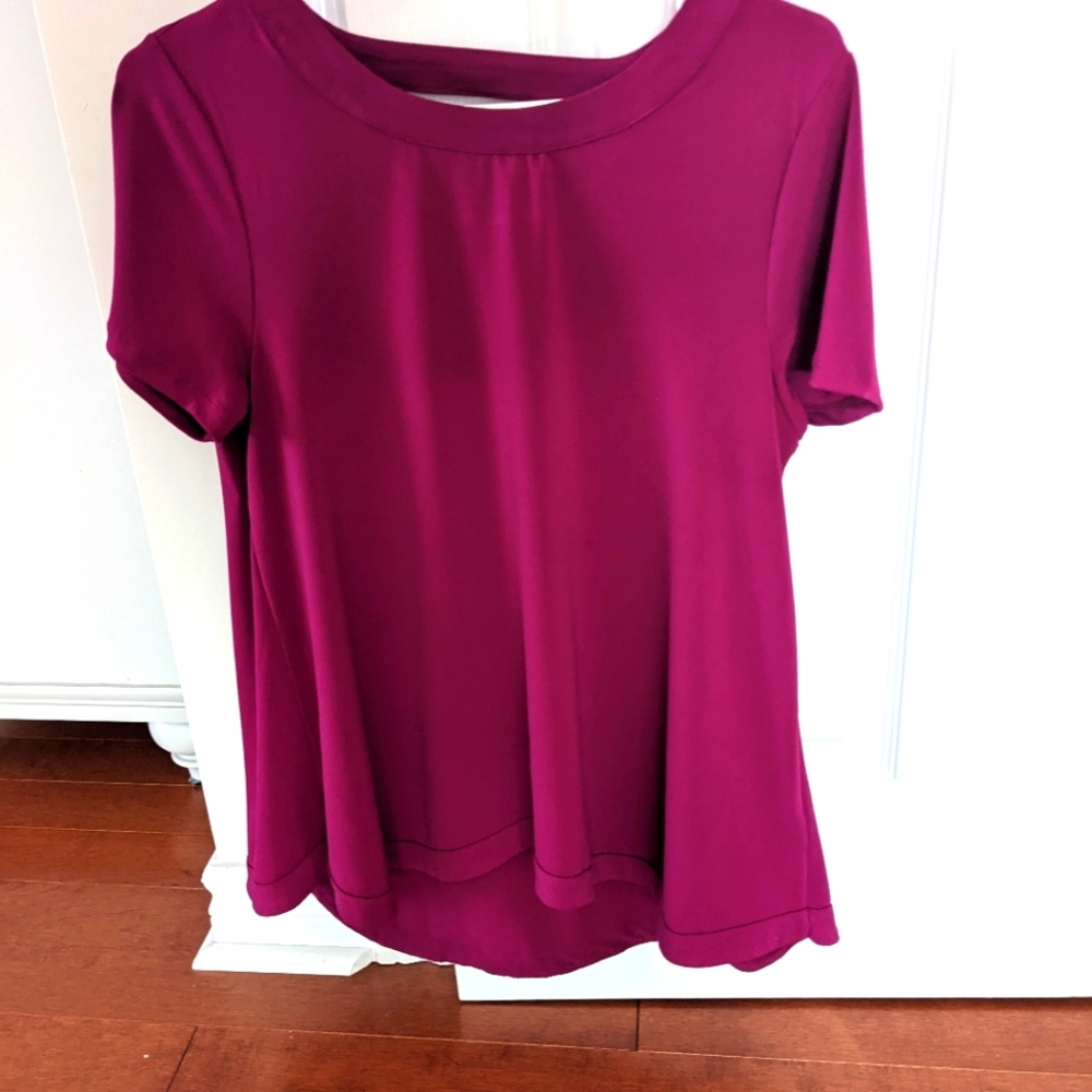 Lovely Swing Magenta Top